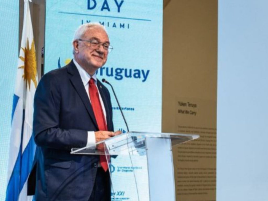 Promoción de inversiones y cultura en el Uruguay Day en Miami